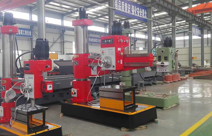 機(jī)械搖臂鉆